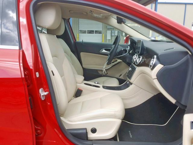 WDCTG4EB1FJ182718 - 2015 MERCEDES-BENZ GLA 250 RED photo 5