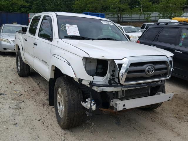 3TMLU42N69M028395 - 2009 TOYOTA TACOMA DOU WHITE photo 1