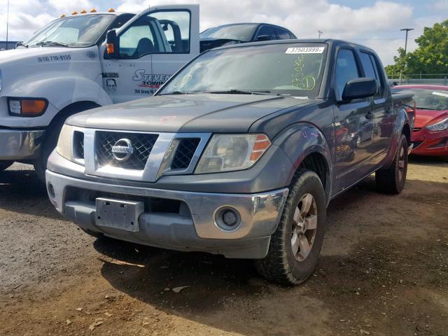 1N6AD07U49C401755 - 2009 NISSAN FRONTIER C GRAY photo 2