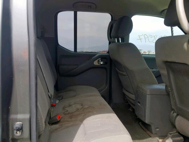 1N6AD07U49C401755 - 2009 NISSAN FRONTIER C GRAY photo 6