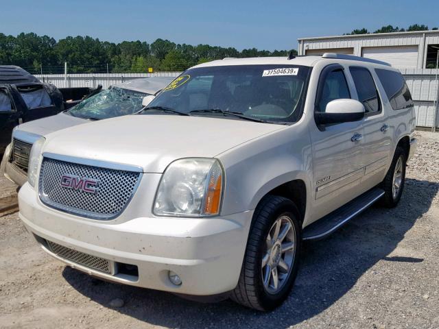 1GKS1MEF8BR355589 - 2011 GMC YUKON XL D WHITE photo 2