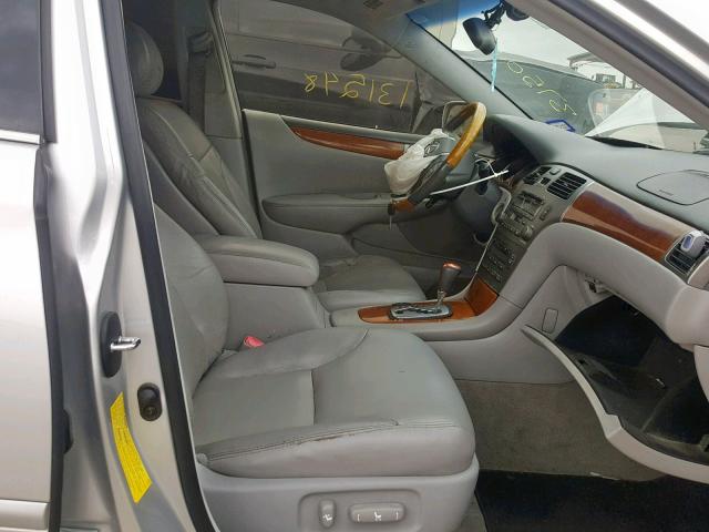 JTHBA30G565169171 - 2006 LEXUS ES 330 SILVER photo 5