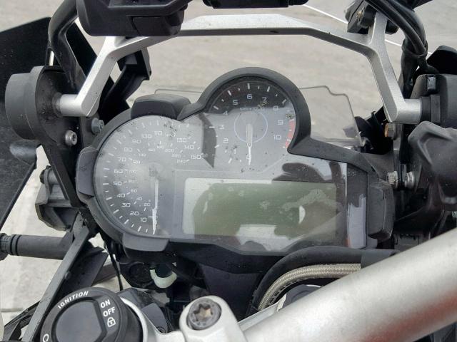 WB10A1207HZ897869 - 2017 BMW R1200 GS A GRAY photo 8