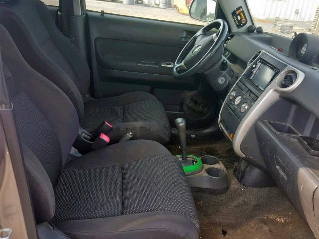 JTLKT324154028962 - 2005 TOYOTA SCION XB 银色 照片 5