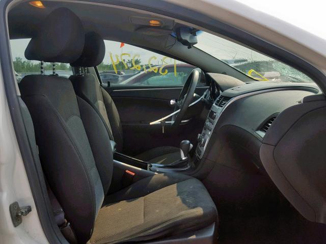 1G1ZC5E08CF271225 - 2012 CHEVROLET MALIBU 1LT WHITE photo 5