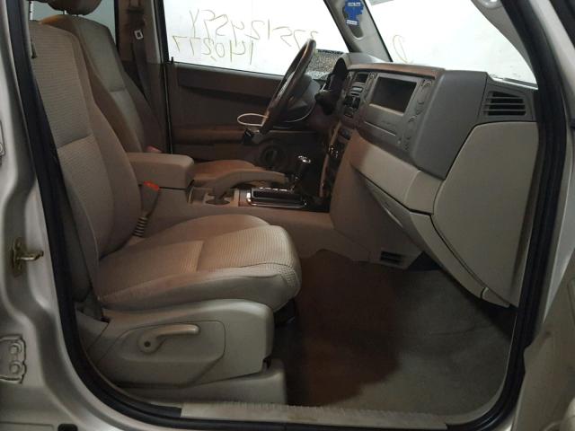 1J8HG48K27C656911 - 2007 JEEP COMMANDER ვერცხლისფერი ფოტო 5