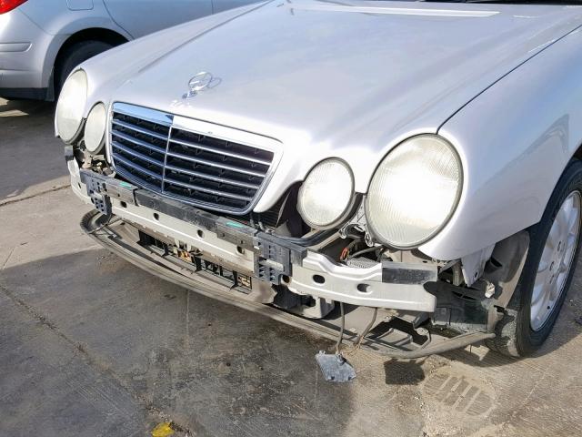 WDBJF65J61B236650 - 2001 MERCEDES-BENZ E 320 SILVER photo 9