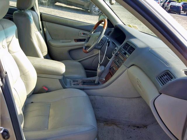 JT8BF28G710307864 - 2001 LEXUS ES 300 TAN photo 5