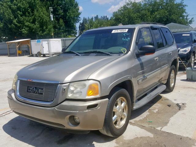 1GKDT13SX22512002 - 2002 GMC ENVOY GOLD photo 2