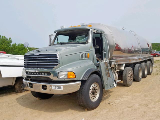 2FZHAZAS63AK38161 - 2003 STERLING TRUCK LT 9500 SILVER photo 2