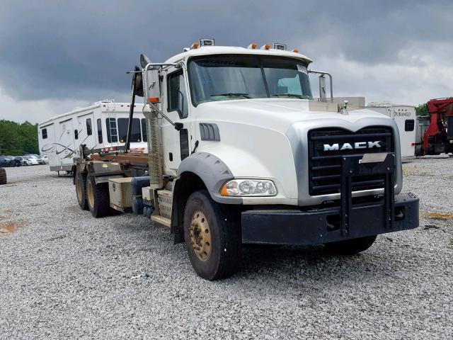 1M2AX33C8FM010490 - 2015 MACK 500 GU500 WHITE photo 1