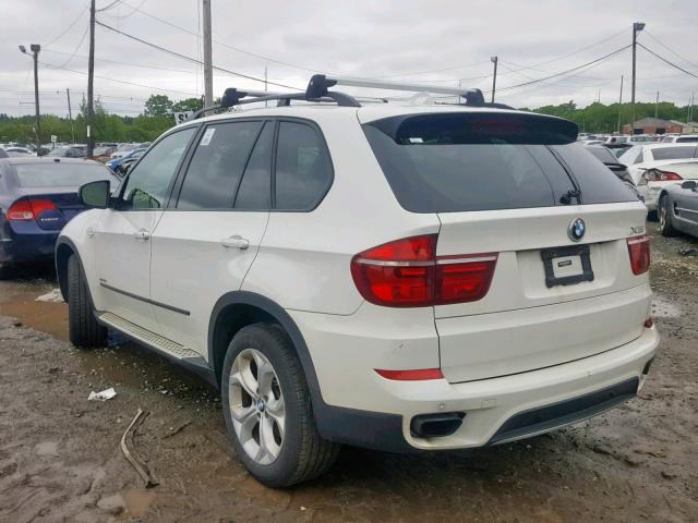 5UXZV8C56DL899044 - 2013 BMW X5 XDRIVE5 WHITE photo 3