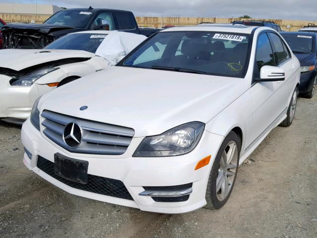 WDDGF4HB7DR248960 - 2013 MERCEDES-BENZ C 250 WHITE photo 2