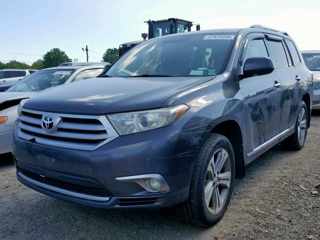 5TDDK3EH0CS129773 - 2012 TOYOTA HIGHLANDER GRAY photo 2