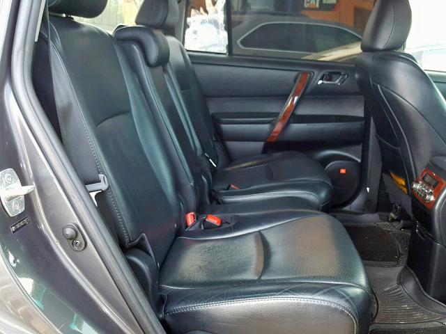 5TDDK3EH0CS129773 - 2012 TOYOTA HIGHLANDER GRAY photo 6