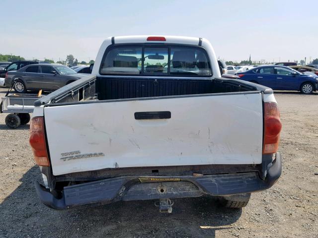 5TEPX42N55Z060714 - 2005 TOYOTA TACOMA WHITE photo 6