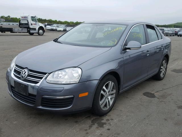 3VWSG71K56M795207 - 2006 VOLKSWAGEN JETTA 2.5 GRAY photo 2