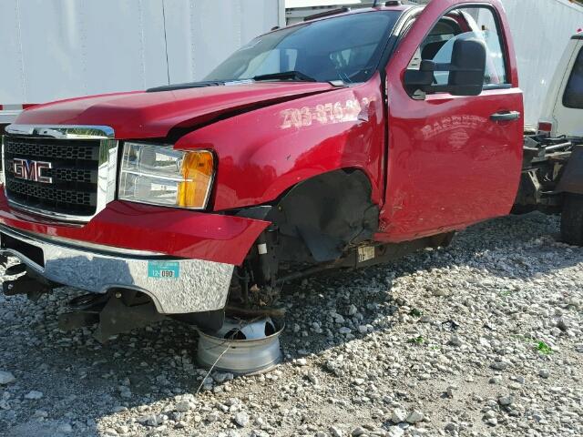 1GD323CL1BF207216 - 2011 GMC SIERRA K35 RED photo 9