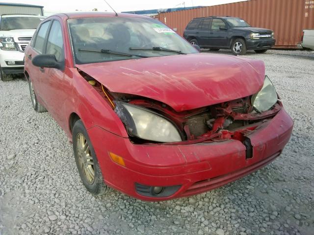 1FAFP34N95W126977 - 2005 FORD FOCUS ZX4 RED photo 1