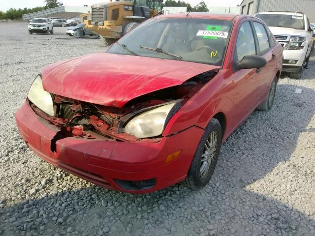 1FAFP34N95W126977 - 2005 FORD FOCUS ZX4 RED photo 2