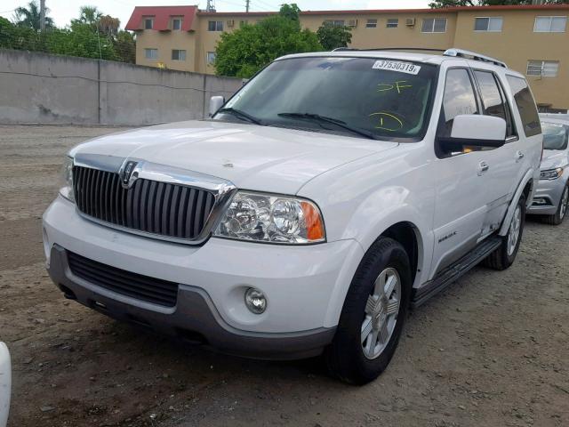 5LMFU27R43LJ12200 - 2003 LINCOLN NAVIGATOR Blanc photo 2