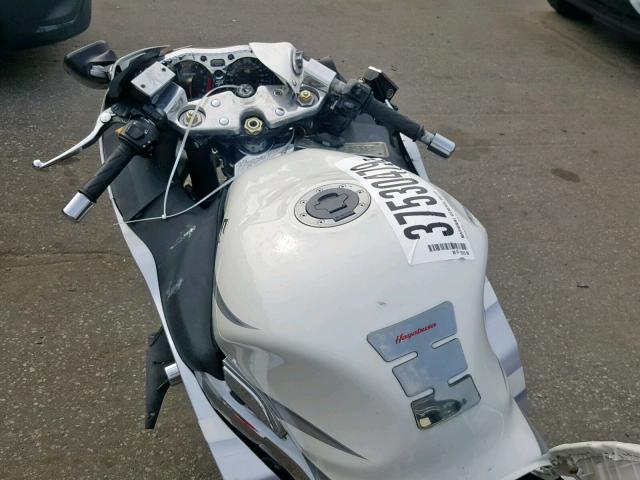 JS1GW71A462112577 - 2006 SUZUKI GSX1300 R WHITE photo 5