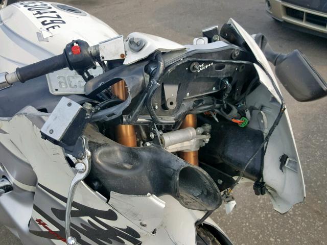 JS1GW71A462112577 - 2006 SUZUKI GSX1300 R WHITE photo 9