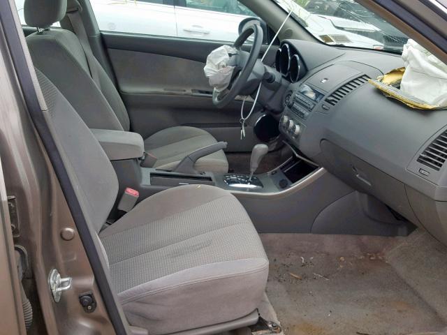 1N4AL11D85C185879 - 2005 NISSAN ALTIMA S GOLD photo 5