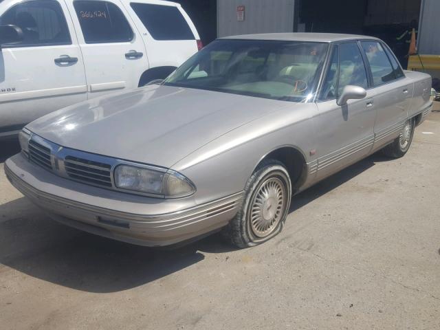 1G3CX52K6T4313376 - 1996 OLDSMOBILE 98 REGENCY GOLD photo 2