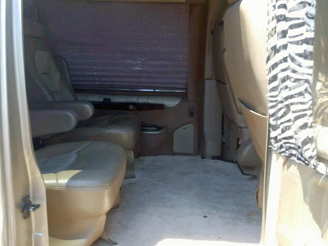 1GDFG15T131101900 - 2003 GMC SAVANA RV GOLD photo 6