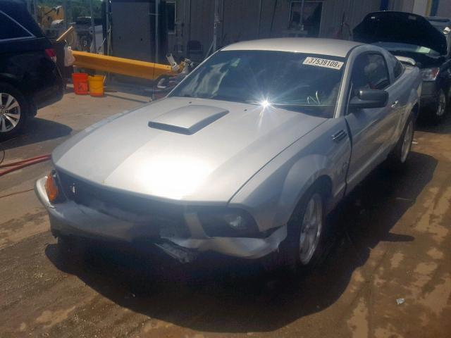 1ZVHT82H895109041 - 2009 FORD MUSTANG GT SILVER photo 2