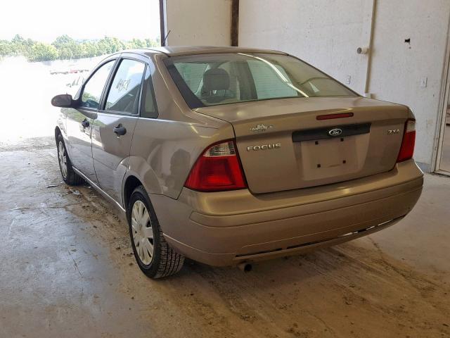 1FAFP34N65W176025 - 2005 FORD FOCUS ZX4 BEIGE photo 3