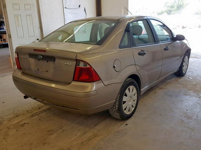 1FAFP34N65W176025 - 2005 FORD FOCUS ZX4 BEIGE photo 4