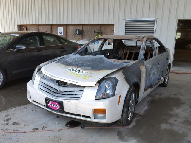 1G6DP577670160166 - 2007 CADILLAC CTS HI FEA WHITE photo 2