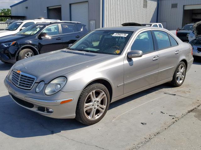 WDBUF56J26A831207 - 2006 MERCEDES-BENZ E 350 GRAY photo 2