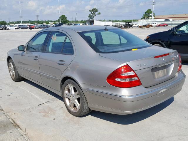 WDBUF56J26A831207 - 2006 MERCEDES-BENZ E 350 GRAY photo 3