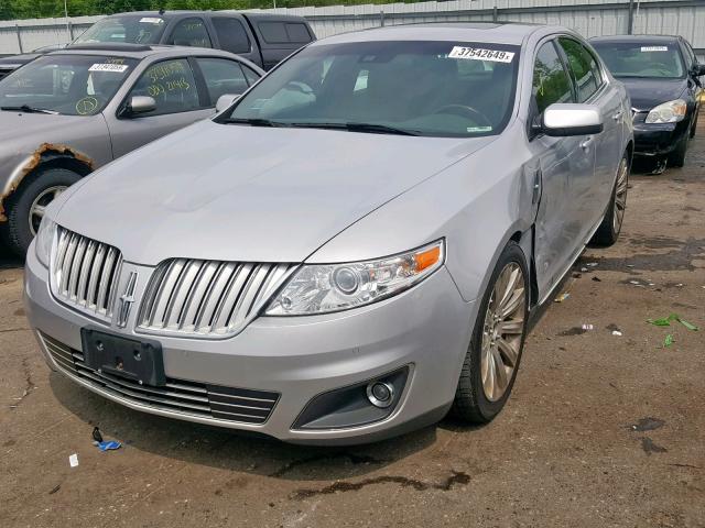 1LNHM94R39G630535 - 2009 LINCOLN MKS SILVER photo 2