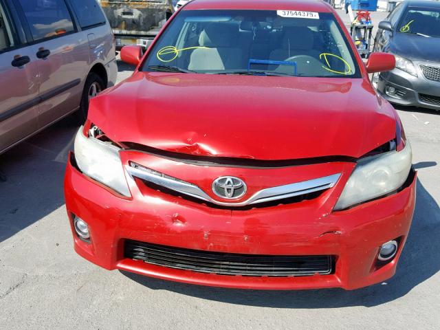 4T1BB3EK2AU119902 - 2010 TOYOTA CAMRY HYBR RED photo 9