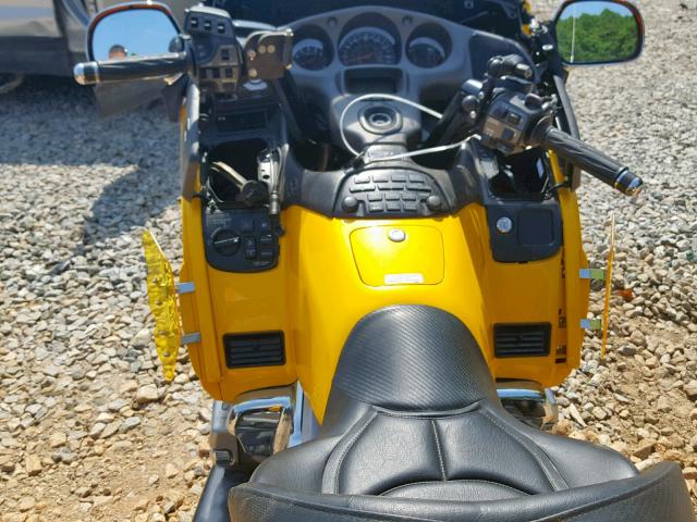 1HFSC47455A413040 - 2005 HONDA GL1800 A YELLOW photo 5