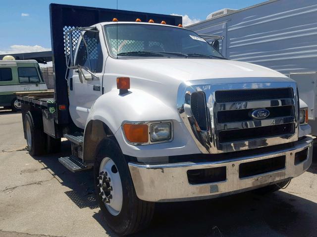 3FRWF65W68V696622 - 2008 FORD F650 SUPER WHITE photo 1