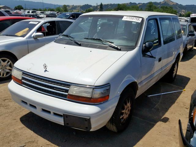 2P4GH2539RR616557 - 1994 PLYMOUTH VOYAGER WHITE photo 2