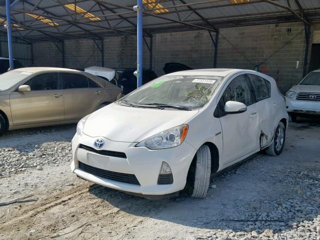 JTDKDTB3XD1032296 - 2013 TOYOTA PRIUS C WHITE photo 2