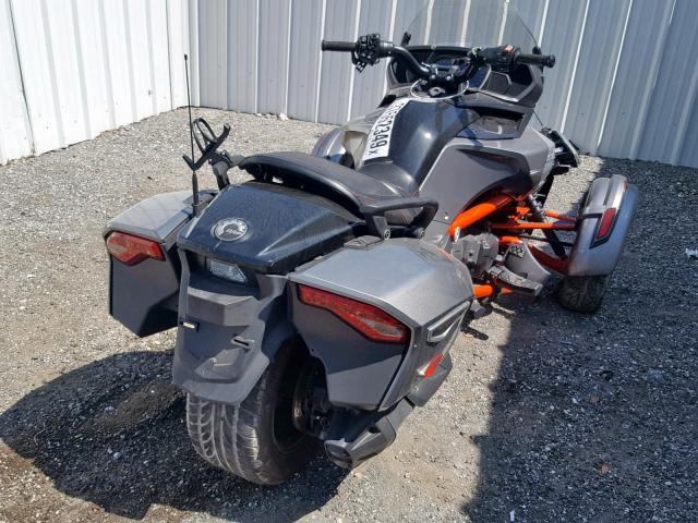 2BXREDD27GV001407 - 2016 CAN-AM SPYDER ROA GRAY photo 4