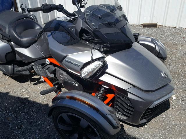 2BXREDD27GV001407 - 2016 CAN-AM SPYDER ROA GRAY photo 9