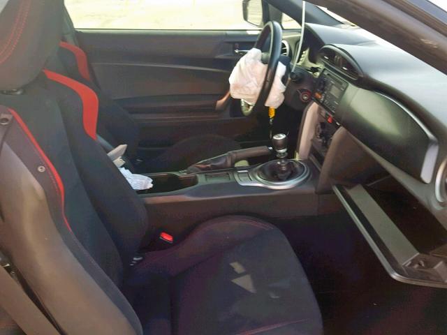 JF1ZNAA18D1726555 - 2013 TOYOTA SCION FR-S WHITE photo 5