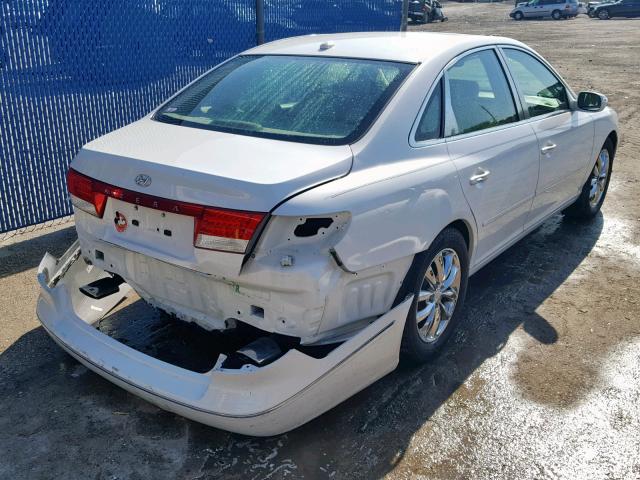 KMHFC46F97A229667 - 2007 HYUNDAI AZERA SE WHITE photo 4