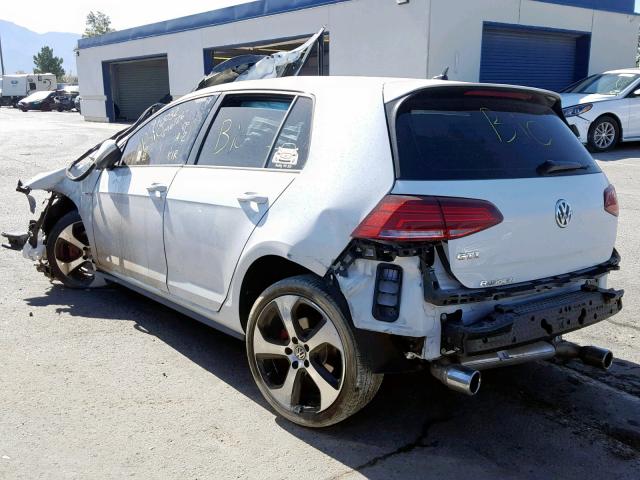 3VW447AU5JM296726 - 2018 VOLKSWAGEN GTI S/SE WHITE photo 3