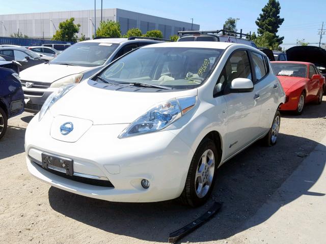 JN1AZ0CP3BT001523 - 2011 NISSAN LEAF SV WHITE photo 2