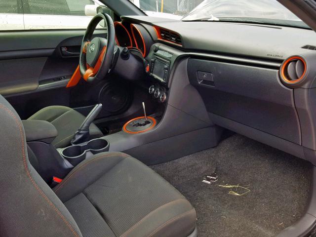 JTKJF5C73FJ006640 - 2015 TOYOTA SCION TC ორფეროვანი ფოტო 5
