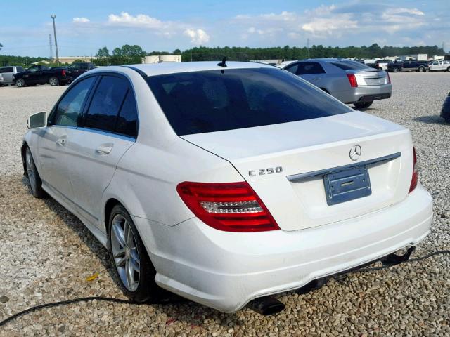 WDDGF4HB6EA949912 - 2014 MERCEDES-BENZ C 250 WHITE photo 3